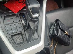 Toyota Venza 2.0L CVT AWD Luxury - ფოტო 15