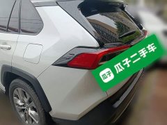 Toyota Venza 2.0L CVT AWD Luxury - ფოტო 4