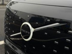 Volvo EM90 2025 Ultra Six-Seater - ფოტო 9