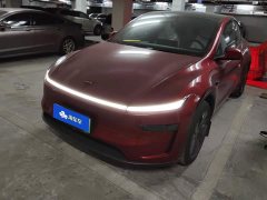 Tesla Model Y Rear-Wheel Drive - ფოტო 1
