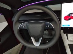 Tesla Model Y Rear-Wheel Drive - ფოტო 15
