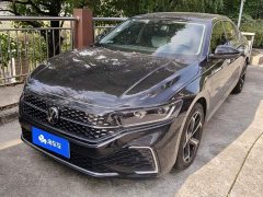 Volkswagen Passat Facelift 330TSI Starry Sky Elite - ფოტო 1