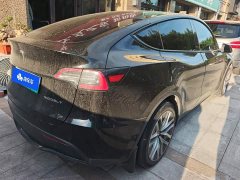 Tesla Model Y Standard Range RWD - ფოტო 3