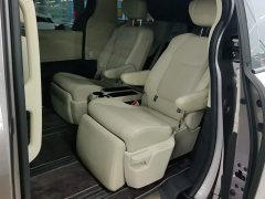 Toyota Sienna 2.5L Hybrid AWD Premium - ფოტო 11