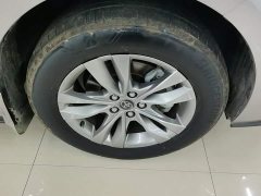 Toyota Sienna 2.5L Hybrid AWD Premium - ფოტო 6