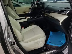 Toyota Sienna 2.5L Hybrid AWD Premium - ფოტო 8