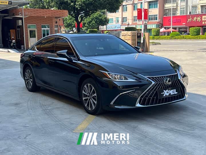 Lexus ES 200 Excellence Edition