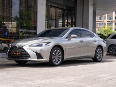 Lexus ES 200 Premium Edition - ფოტო 1
