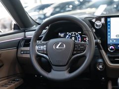 Lexus ES 200 Premium Edition - ფოტო 14