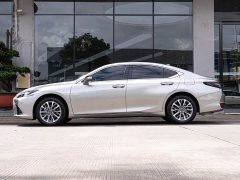 Lexus ES 200 Premium Edition - ფოტო 4