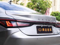 Lexus ES 200 Premium Edition - ფოტო 7