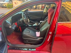 Hyundai Elantra 1.5L CVT Luxury - ფოტო 8