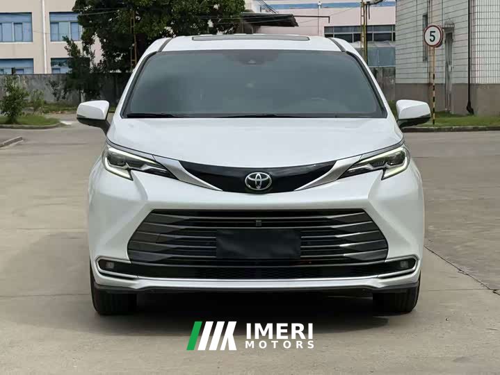 Toyota Sienna 2.5L Hybrid AWD Luxury - ავტომობილი ჩინეთიდან