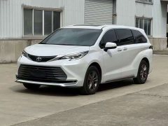 Toyota Sienna 2.5L Hybrid AWD Luxury - ფოტო 3