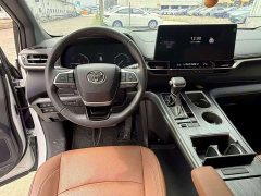 Toyota Sienna 2.5L Hybrid AWD Luxury - ფოტო 9