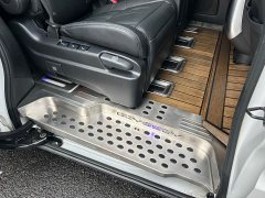 Honda Odyssey 2.0L Sharp Premium Edition - ფოტო 12