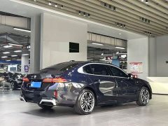 BMW 5 Series 530Li Premier M Sport Package - ფოტო 9