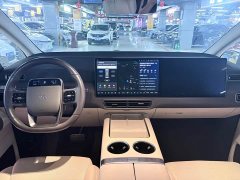 Li Auto Li Xiang MEGA Ultra - ფოტო 6