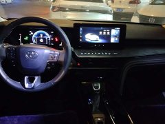 Toyota Camry 2024 Hybrid 2.0L HGVP Luxury - ფოტო 12