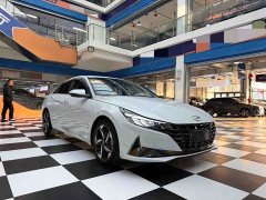Hyundai Elantra 2022 1.5L CVT Luxury - ფოტო 3