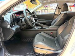 Hyundai Elantra 2022 1.5L CVT Luxury - ფოტო 5
