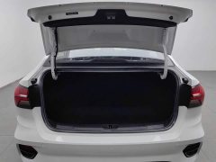 SAIC MG i5 2021 1.5L Manual Diamond Edition - ფოტო 16