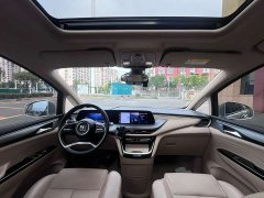 Buick GL8 New Energy Lusang Respect Edition - ფოტო 4