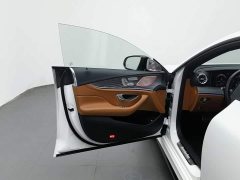 Mercedes-Benz CLS 300 Luxury - ფოტო 8