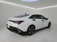 Hyundai Elantra 1.5L CVT GLX Elite - ფოტო 4