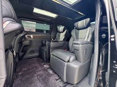 Toyota Alphard Hybrid 2.5L Premium Edition - ფოტო 8