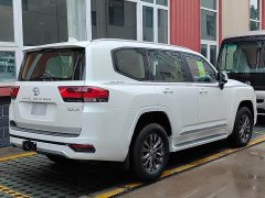Toyota Land Cruiser (Imported) 4.0L GXR - ფოტო 4