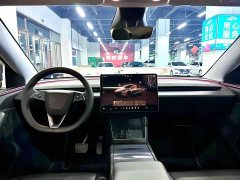 Tesla Model Y Long Range All-Wheel Drive Launch Edition - ფოტო 12