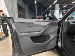 Tesla Model Y Long Range All-Wheel Drive Launch Edition - ფოტო 4