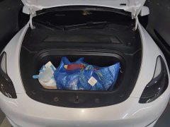 Tesla Model Y Rear-Wheel Drive - ფოტო 16
