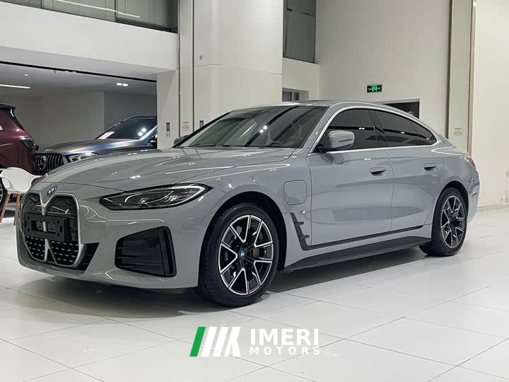 BMW i4 eDrive35