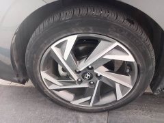 Hyundai Elantra 2023 1.5L CVT Luxury - ფოტო 10