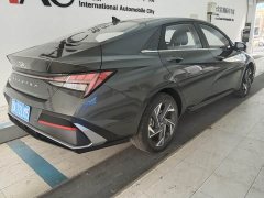Hyundai Elantra 2023 1.5L CVT Luxury - ფოტო 3