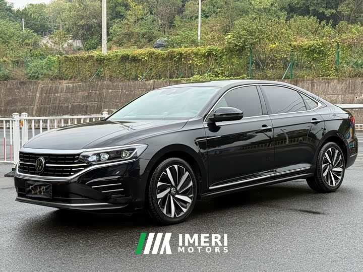 Volkswagen Passat 2023 Facelift 330TSI Luxury - ავტომობილი ჩინეთიდან