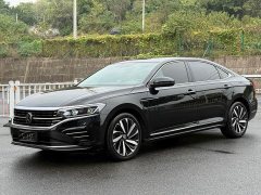 Volkswagen Passat 2023 Facelift 330TSI Luxury - ფოტო 1