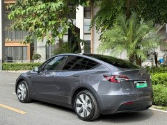 Tesla Model Y Standard Range RWD - ფოტო 6