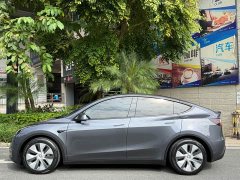 Tesla Model Y Standard Range RWD - ფოტო 7
