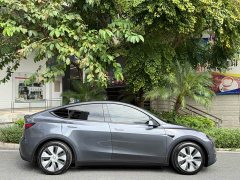 Tesla Model Y Standard Range RWD - ფოტო 8