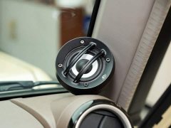 Toyota Land Cruiser (Imported) LC76 4.0L Automatic - ფოტო 16