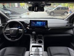 Toyota Sienna 2021 2.5L Hybrid Premium Edition - ფოტო 14