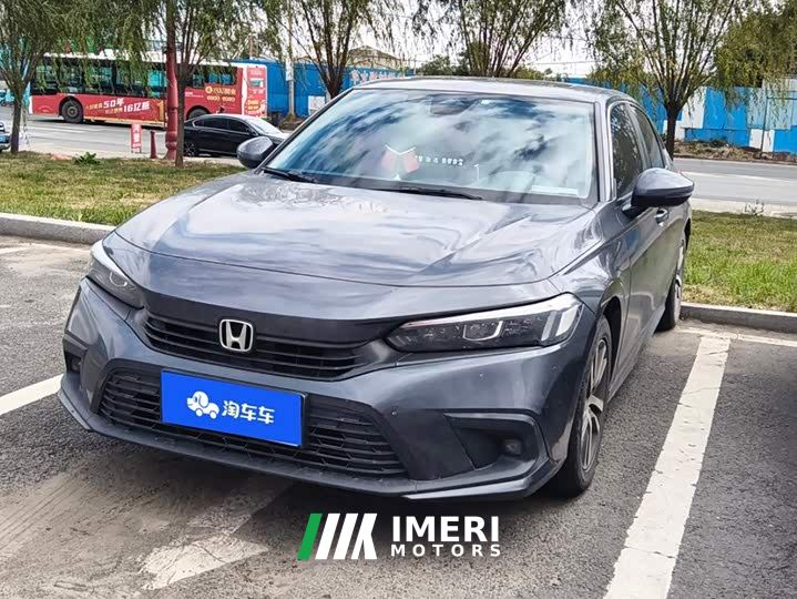 Honda Civic 240TURBO CVT Dynamic Edition