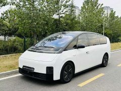 Li Auto MEGA 2025 Home Family Edition - ფოტო 1
