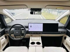 Li Auto MEGA 2025 Home Family Edition - ფოტო 4
