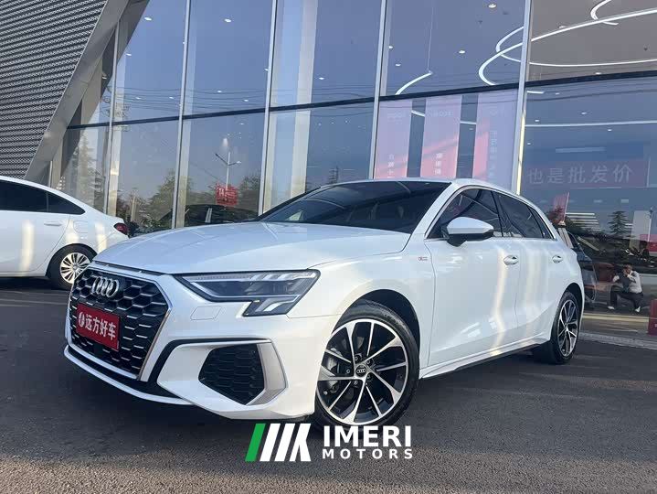 Audi A3 Sportback 35 TFSI Version