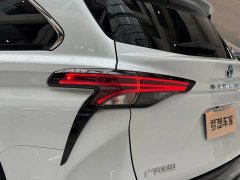 Toyota Sienna 2.5L Hybrid Premium Edition - ფოტო 11