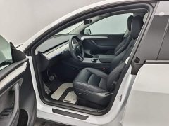 Tesla Model Y Long Range All-Wheel Drive - ფოტო 11